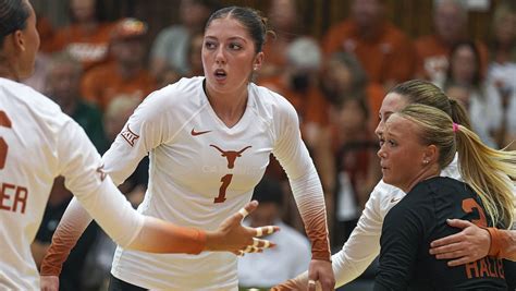 Texas, Nebraska making college volleyball history with freshmen setters