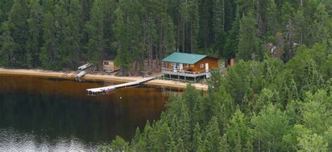 Bow Lake Cabin « Canoe Canada