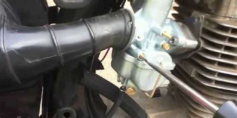 How to adjust a motorcycle carburetor correctly