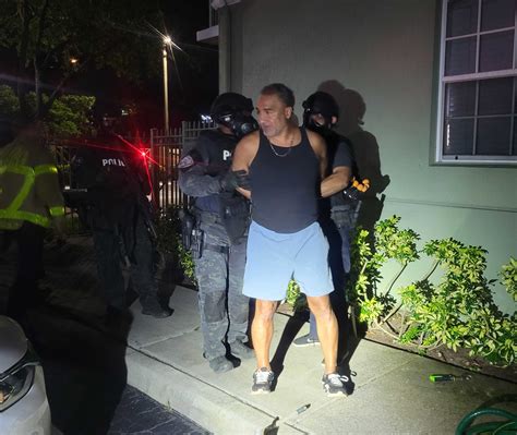 Man arrested after 7-hour long SWAT standoff in West Palm Beach apartment - Palm Beach County ...