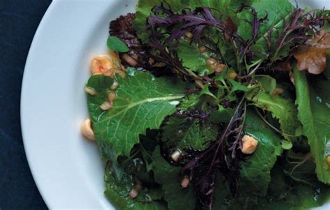 Mustard Greens Salad with Champagne Vinaigrette | Edible Ottawa