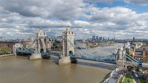 Tower Bridge - Wikipedia