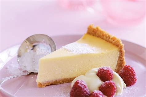 Classic baked vanilla cheesecake