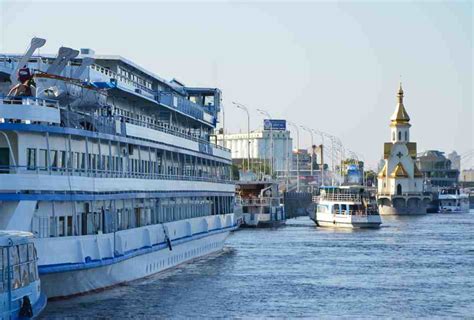 Dnieper River Cruise (Kiev, Ukraine) - Nomadic Niko