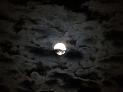 The Cloudy Moon, cloudy, moon, sky, night, HD wallpaper | Peakpx