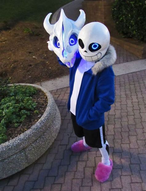 Pin by Edgy Grandpa on Video Games | Sans cosplay, Cosplay anime, Undertale cosplay