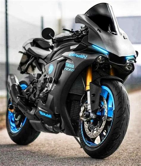 Yamaha R1🖤💙 | Sport bikes, Motorcross bike, Super bikes