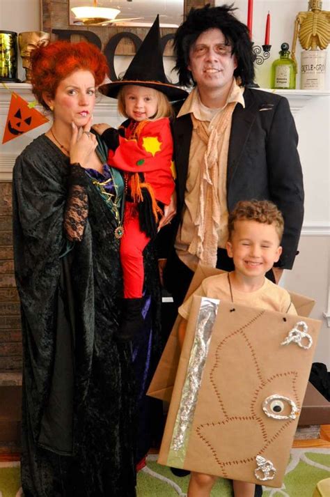 Hocus Pocus Halloween Party Ideas | Photo 23 of 26 | Catch My Party Book Costumes, Family ...