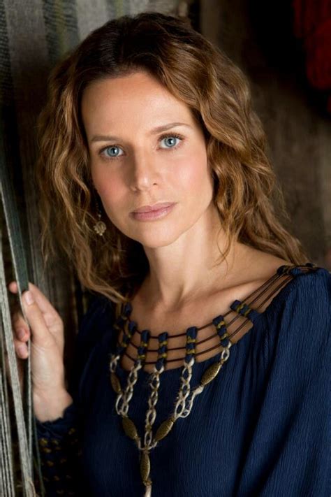 Jessalyn Gilsig as Siggy | Vikings: History Channel - most interesting ...