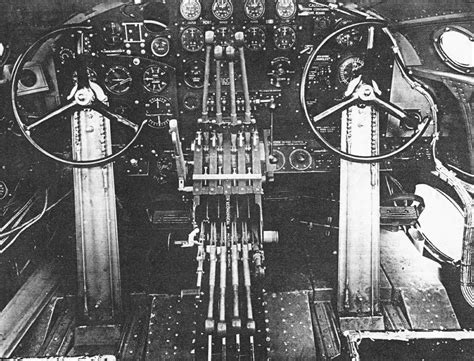 Short Stirling Cockpit | Cockpit, British aircraft, Construction drawings