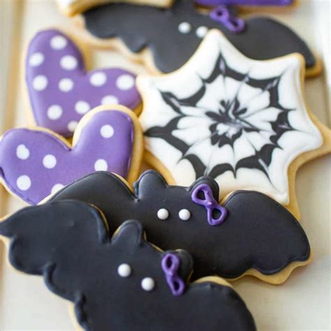 10 Easy Halloween Sugar Cookie Design Ideas - Peanut Blossom