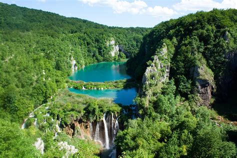 File:Plitvice Lakes National Park (2).jpg