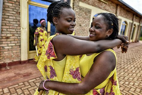 After Rwandan genocide, Hutu and Tutsi women unite behind the drum ...