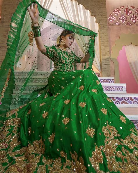 Awesome Bridal Photoshoot of Actress Ayeza Khan | Daily InfoTainment | Indian bridal wear ...