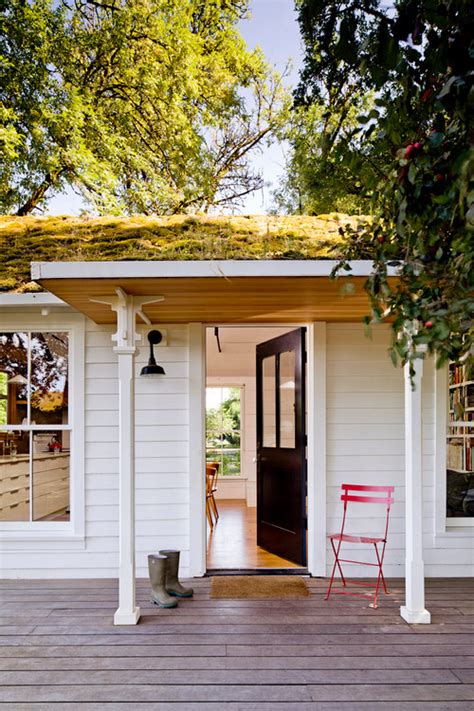 Simple Pleasures of a Charming Front Porch - Town & Country Living