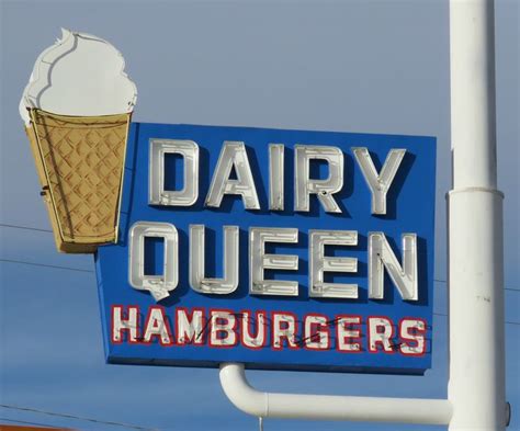 Neon Dairy Queen | Dairy queen, Vintage neon signs, Old logo