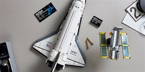 Lego Space Shuttle Discovery Kit Celebrates Hubble Telescope Launch ...