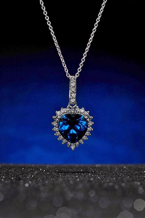 Kate Winslet's Celebrity Inspired Titanic Heart of the Ocean Necklace - Petite 4 Carats