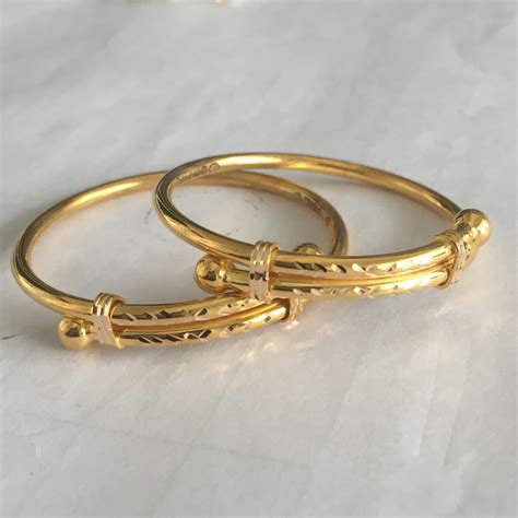 Adjustable Baby Bangles in Gold