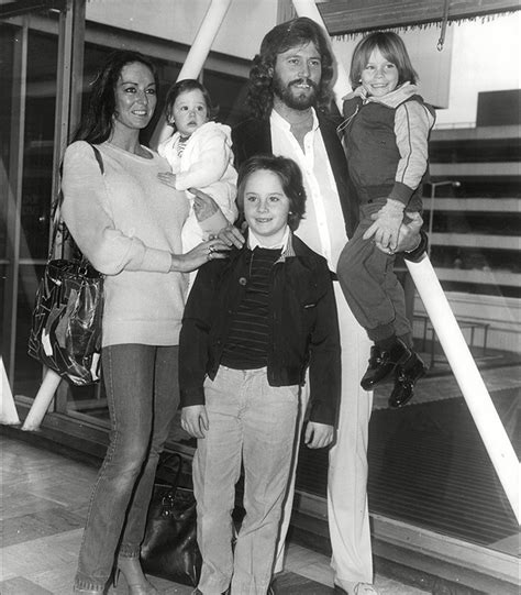 Barry Gibb’s Kids: Get to Know His 5 Children, Including Steve Gibb – Hollywood Life