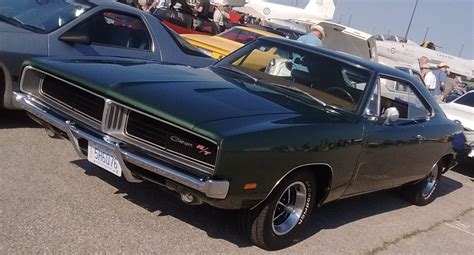 Dodge Charger RT - Cars-On-Line.com