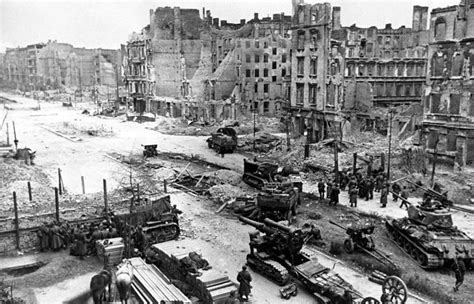 Berlin, April 1945 | Berlin, Real pictures, Battle