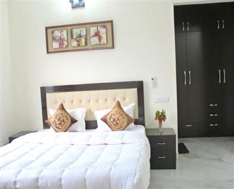 Service Apartments Safdarjung Enclave - Rent Short Term Furnished Flats