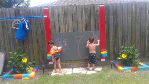 15 Cool Outdoor Chalkboard Walls For Kids | Kidsomania