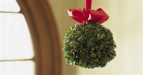 Christmas traditions explained: Mistletoe