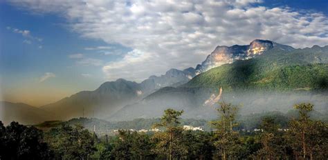 Mount Emei | China Luxury Travel | Remote Lands