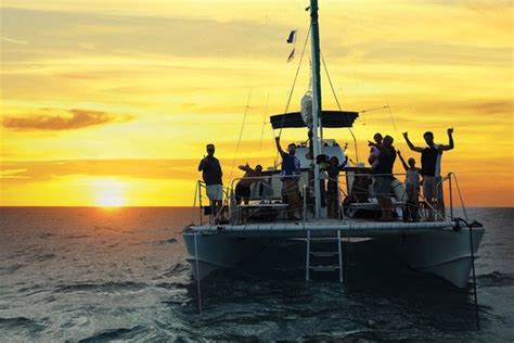 Top Honolulu Sunset Cruise Experience - Oahu Catamarans