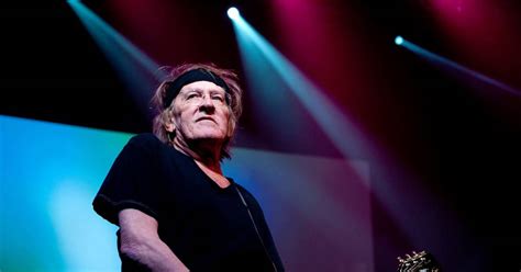 Paul Kantner, Jefferson Airplane Founding Member, Dies at 74