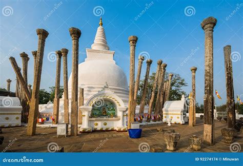 Thuparamaya Dagoba Anuradhapura Sri Lanka Stock Images - Download 98 ...