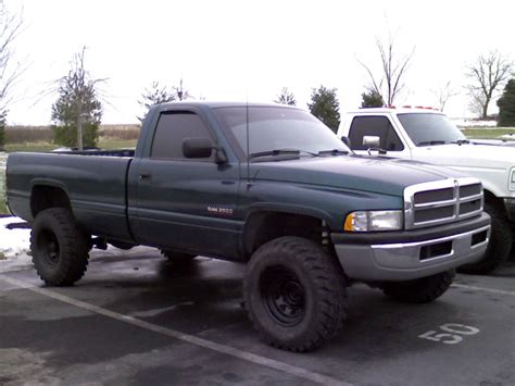 1997 Dodge Ram Pickup 2500 - Information and photos - MOMENTcar