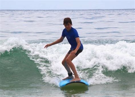 Rainbow Beach Surf School - Lessons.com.au