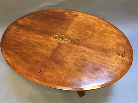 Victorian Oval Coffee Table - Antiques Atlas