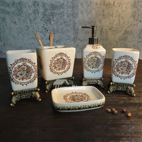 Exquisite 5-piece enamel Ceramic Bathroom Accessories Sets