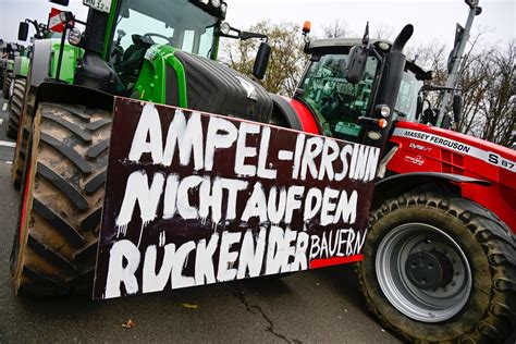 Bauern-Proteste: Panik vor Generalstreik am Montag in Deutschland ...