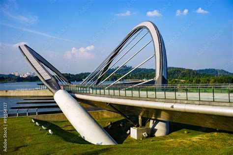 Modern Arch Bridge