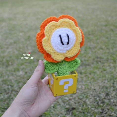 Mario Fire Flower - Free Crochet Pattern - Ami Amour