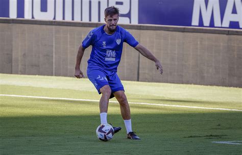 Work in groups at the stadium two days before #MálagaLugo | Málaga CF | Web Oficial