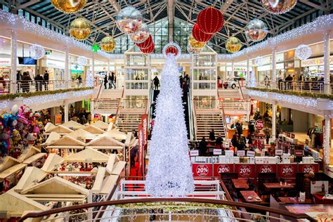 3840x2560 / building, christmas tree, indoors, mall, sale, shopping 4k wallpaper ...