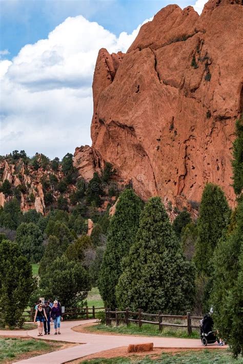 Tourists Wakling Hiking at Garden of the Gods Colorado Springs Rocky Mountains Editorial ...