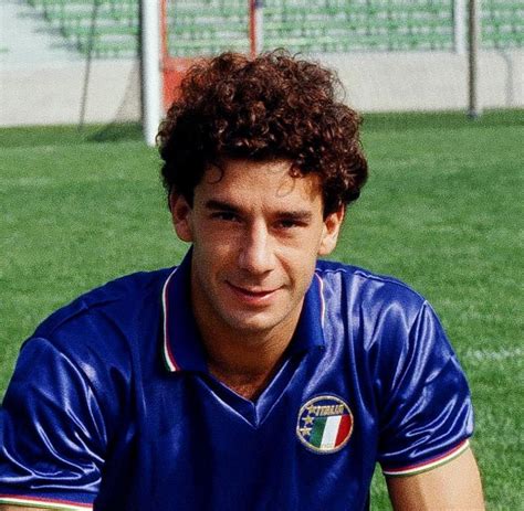 Gianluca Vialli († 58): Italy mourns the loss of a football legend - Archysport