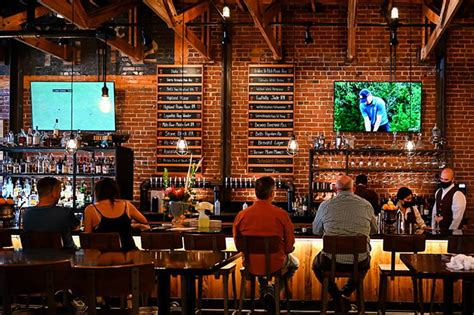 10 Great Hendersonville Restaurants (Where to Eat and Drink)