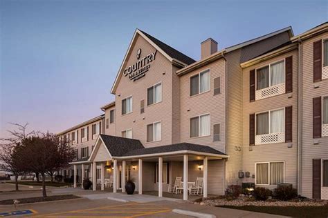 COUNTRY INN & SUITES BY RADISSON, BLOOMINGTON-NORMAL AIRPORT, IL - Updated 2024 Prices & Hotel ...