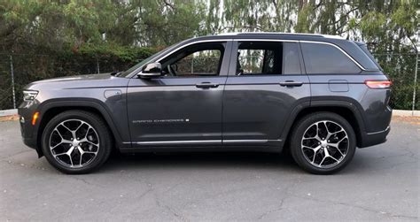 Road Test: 2022 Jeep Grand Cherokee Summit Reserve 4xe PHEV | Clean Fleet Report