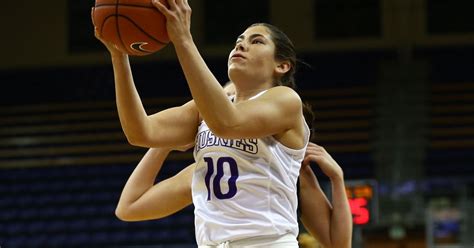 UW women’s basketball team gets shot at No. 1 Notre Dame | The Seattle ...