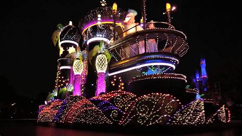 Tokyo Disneyland Electrical Parade - YouTube