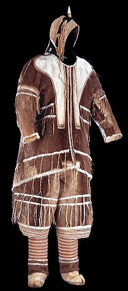 Civilization.ca - Treasures Gallery - Inuit dance clothing